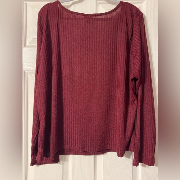 NWT Torrid Women’s Plus Size Scoop Neck Cut Out Long Sleeve Crop Tee Size 5X - Picture 6 of 7